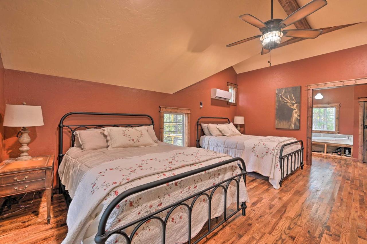 Tudor-Style Broken Bow Cottage With Hot Tub And Decks! Stephens Gap 外观 照片