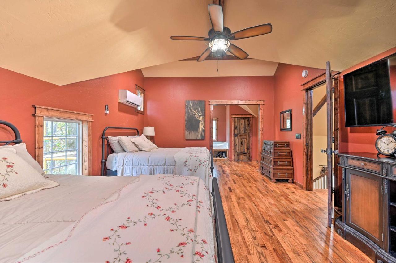 Tudor-Style Broken Bow Cottage With Hot Tub And Decks! Stephens Gap 外观 照片