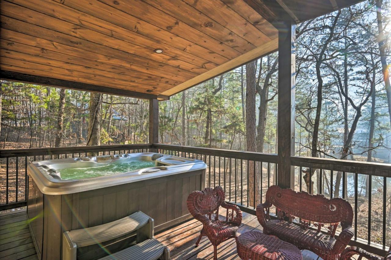 Tudor-Style Broken Bow Cottage With Hot Tub And Decks! Stephens Gap 外观 照片